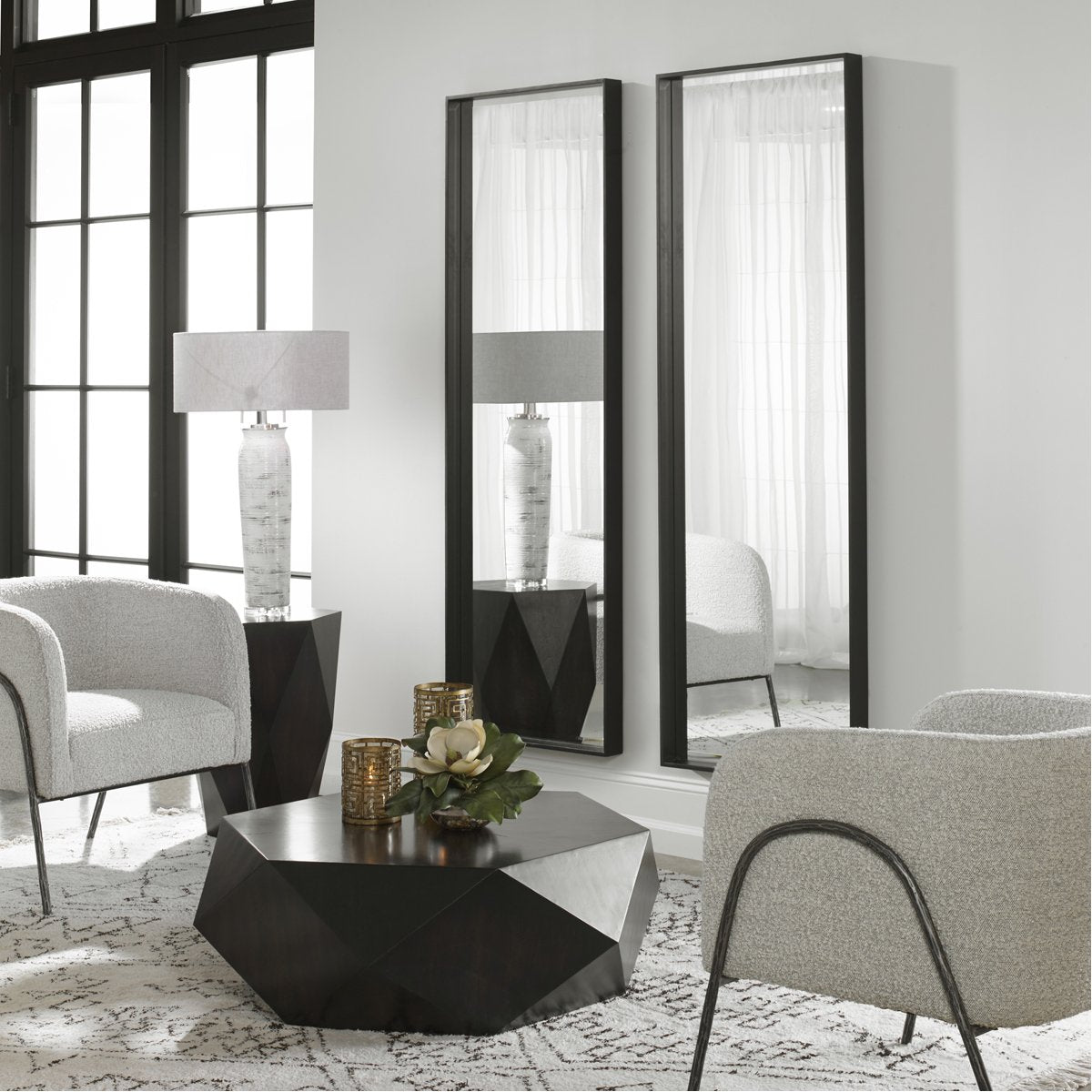 Miroir rectangulaire surdimensionné noir Uttermost Kahn