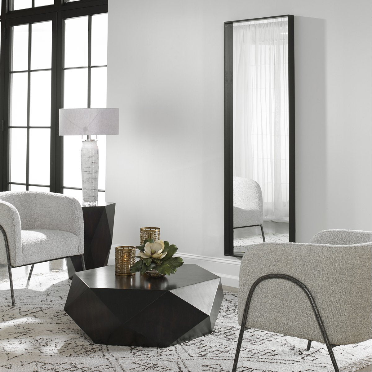 Miroir rectangulaire surdimensionné noir Uttermost Kahn