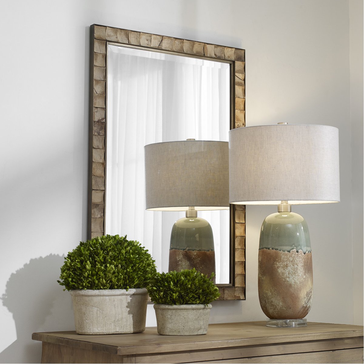 Miroir en coquille de noix de coco Uttermost Cocos