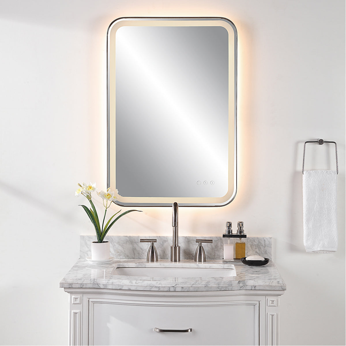 Miroir de courtoisie noir éclairé Uttermost Crofton
