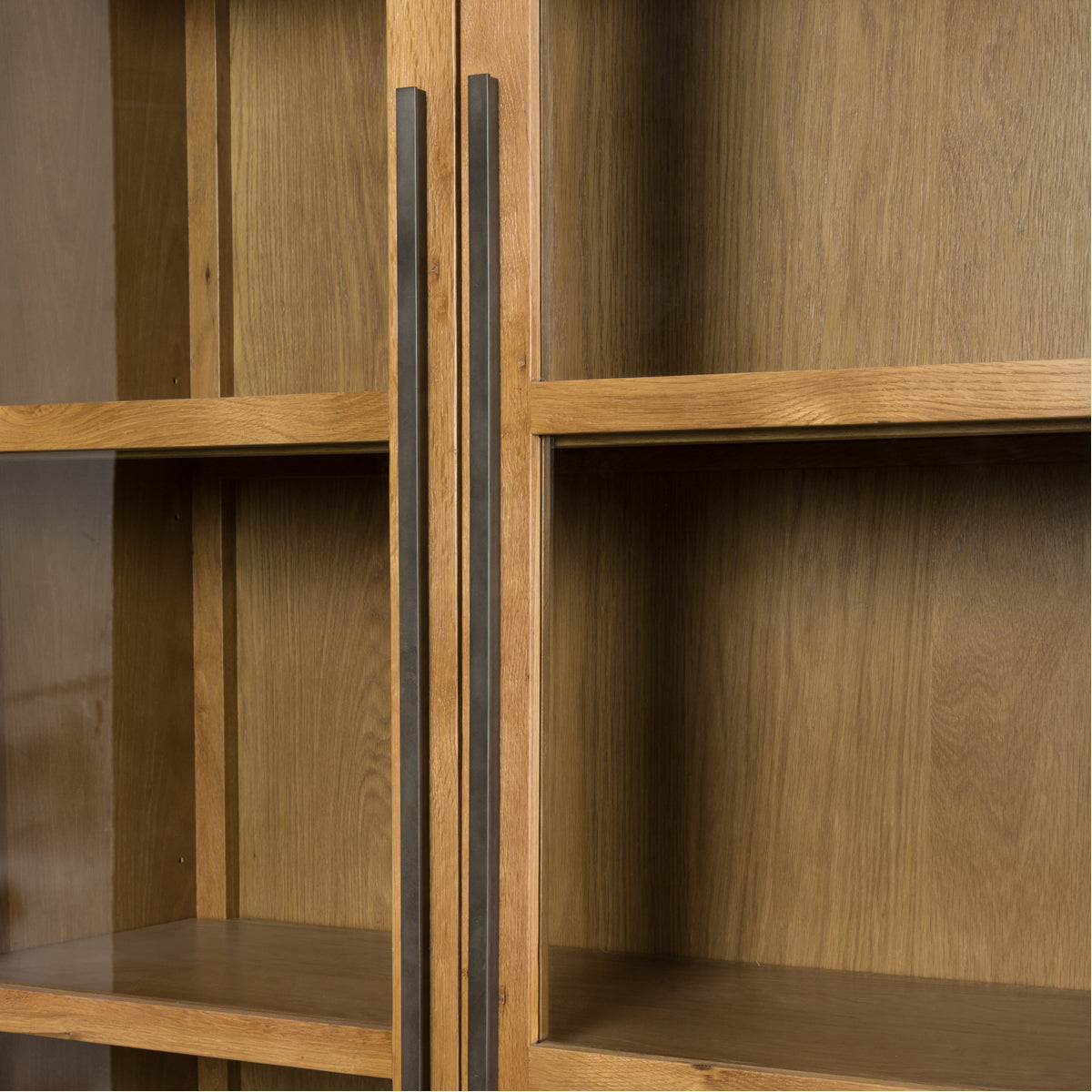 Armoire Four Hands Irondale Isaak - Chêne flotté fumé