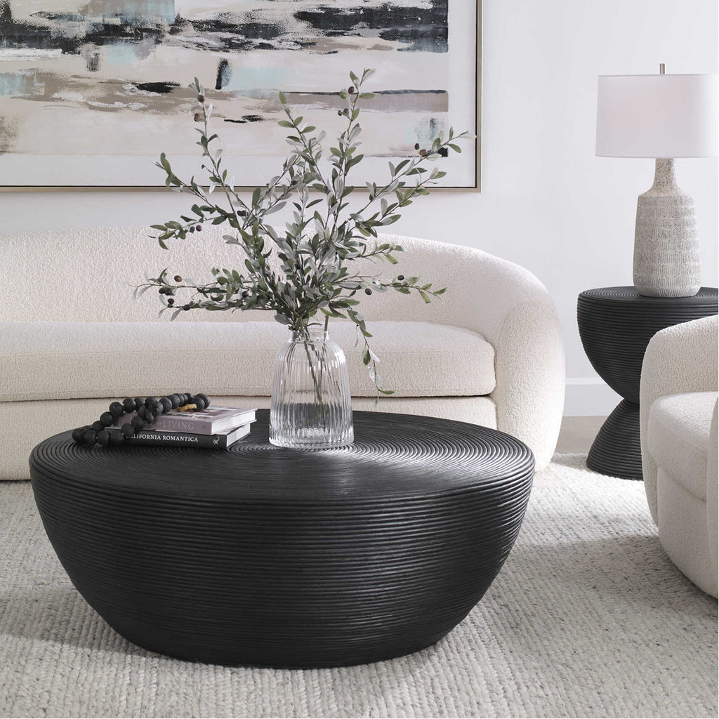 Table basse en rotin noir Uttermost Bongo
