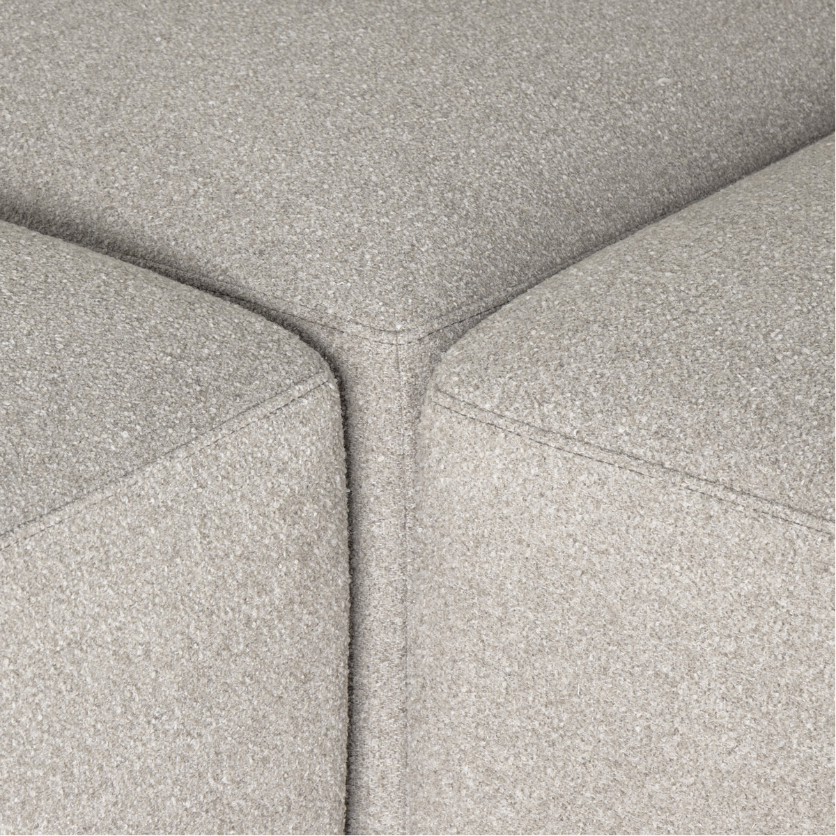 Canapé sectionnel 5 pièces Four Hands Kensington Brylee avec pouf