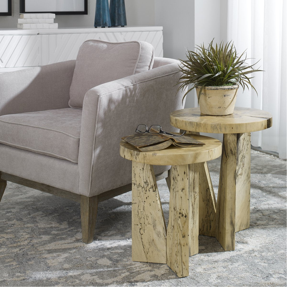 Tables gigognes Uttermost Nadette, ensemble de 2 pièces