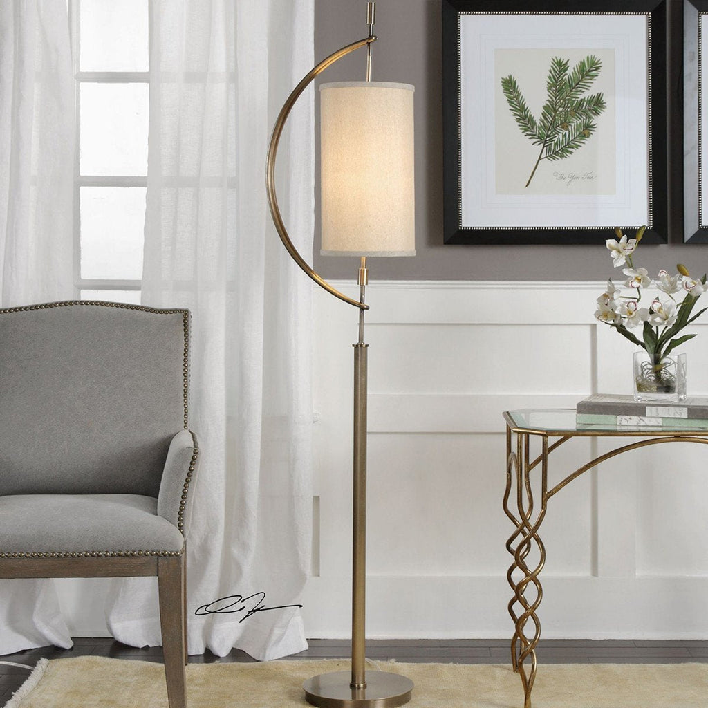 Lampadaire Balaour en laiton antique d'Uttermost