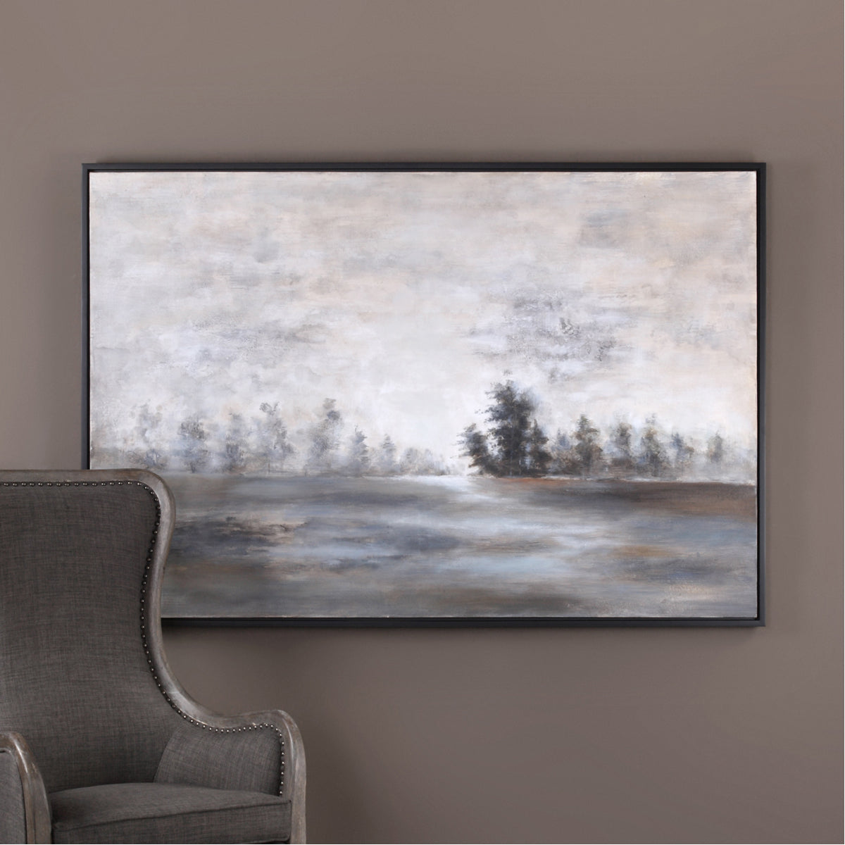 Paysage artistique dans la brume du soir