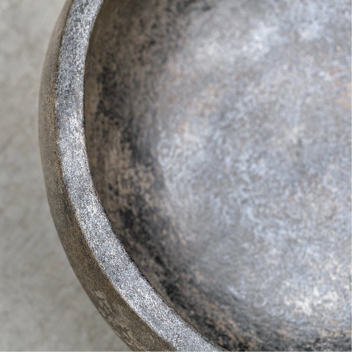 Bol noir vieilli Uttermost Brixton