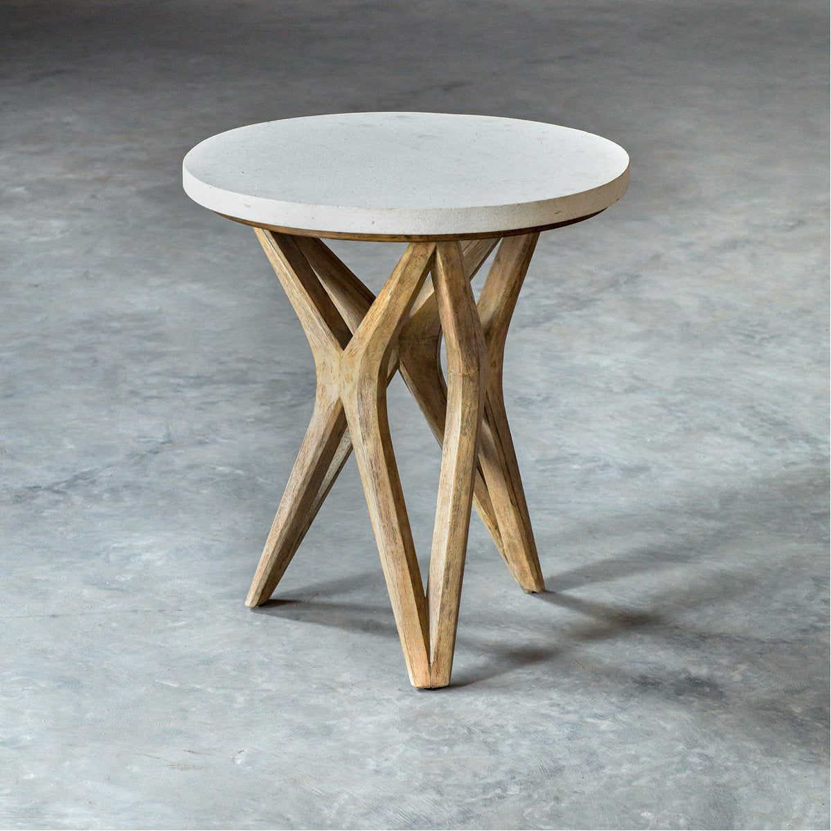 Table d'appoint en pierre calcaire Uttermost Marnie