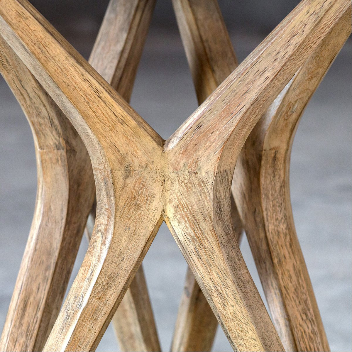 Table d'appoint en pierre calcaire Uttermost Marnie