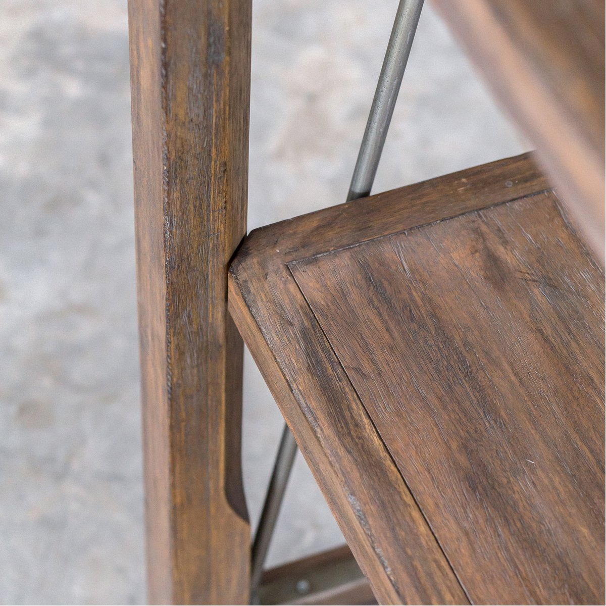 Étagère en chêne patiné Uttermost Delancey