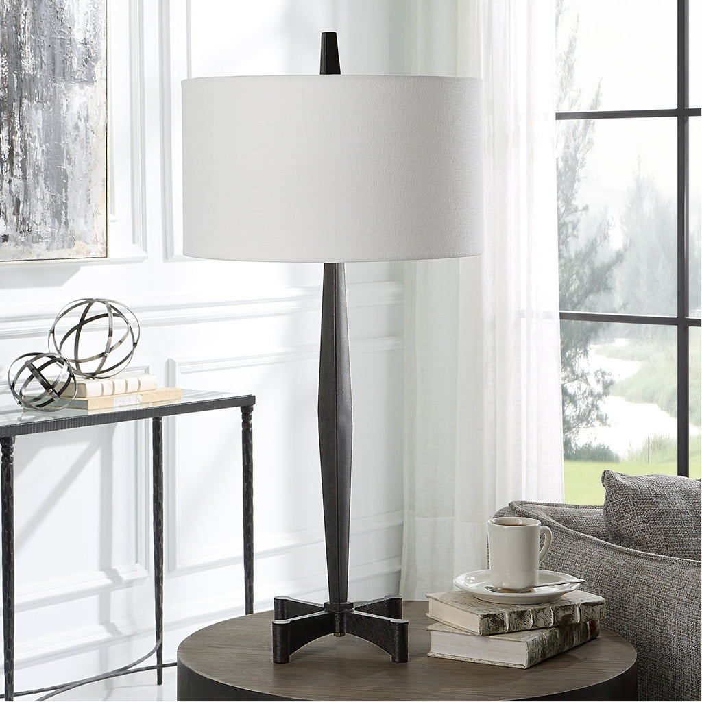 Lampe de table en métal antirouille Uttermost Counteract