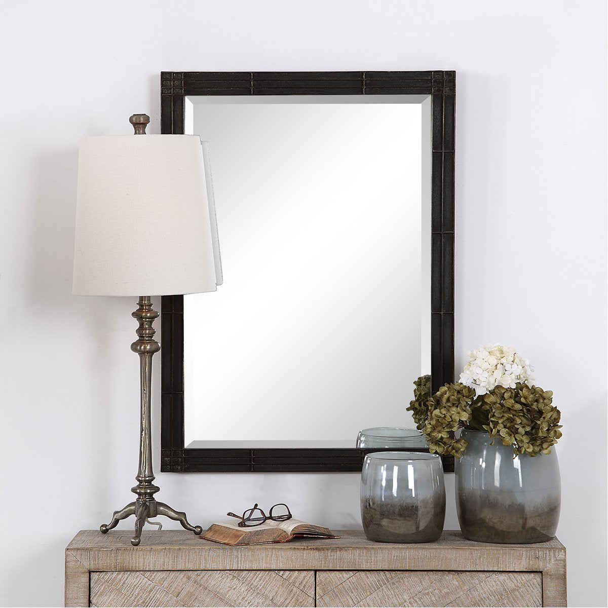 Miroir de courtoisie noir vieilli Uttermost Gower