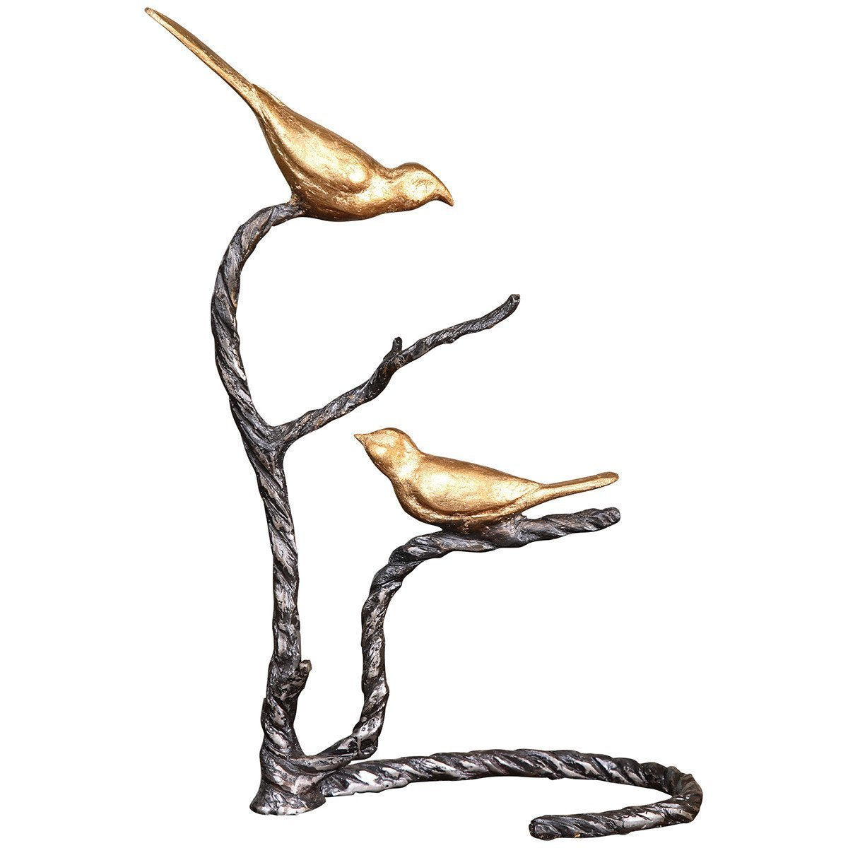 Sculpture d'oiseaux sur une branche