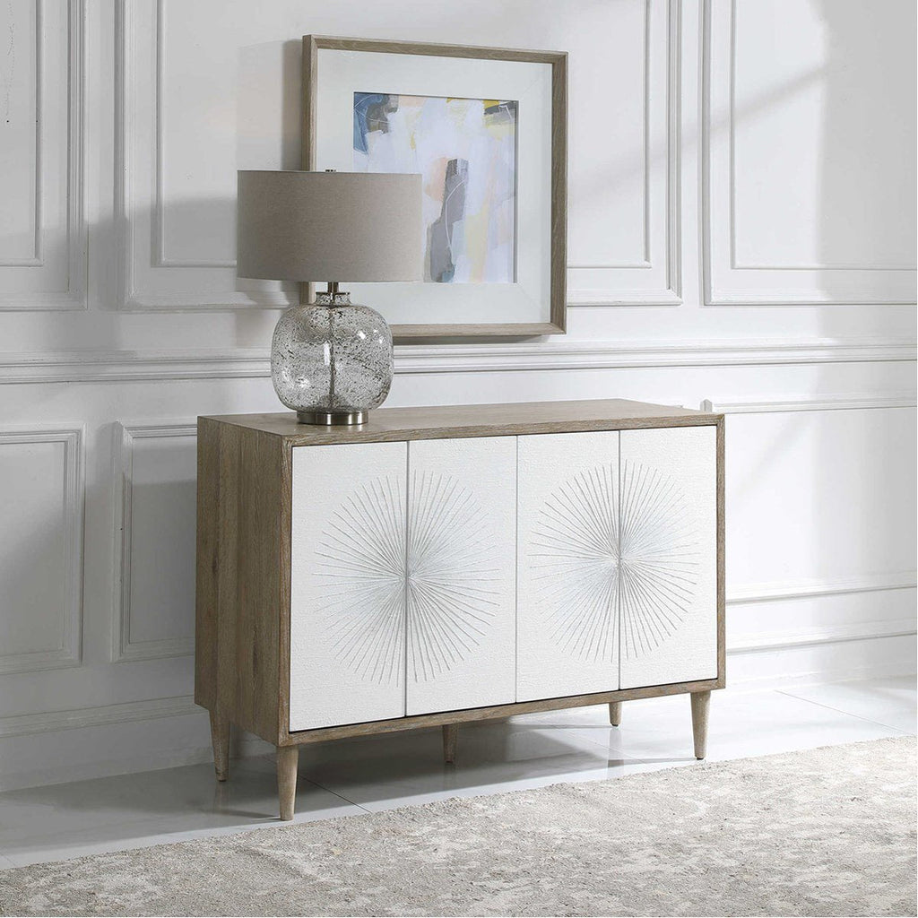Armoire blanche à 4 portes Dani de Uttermost