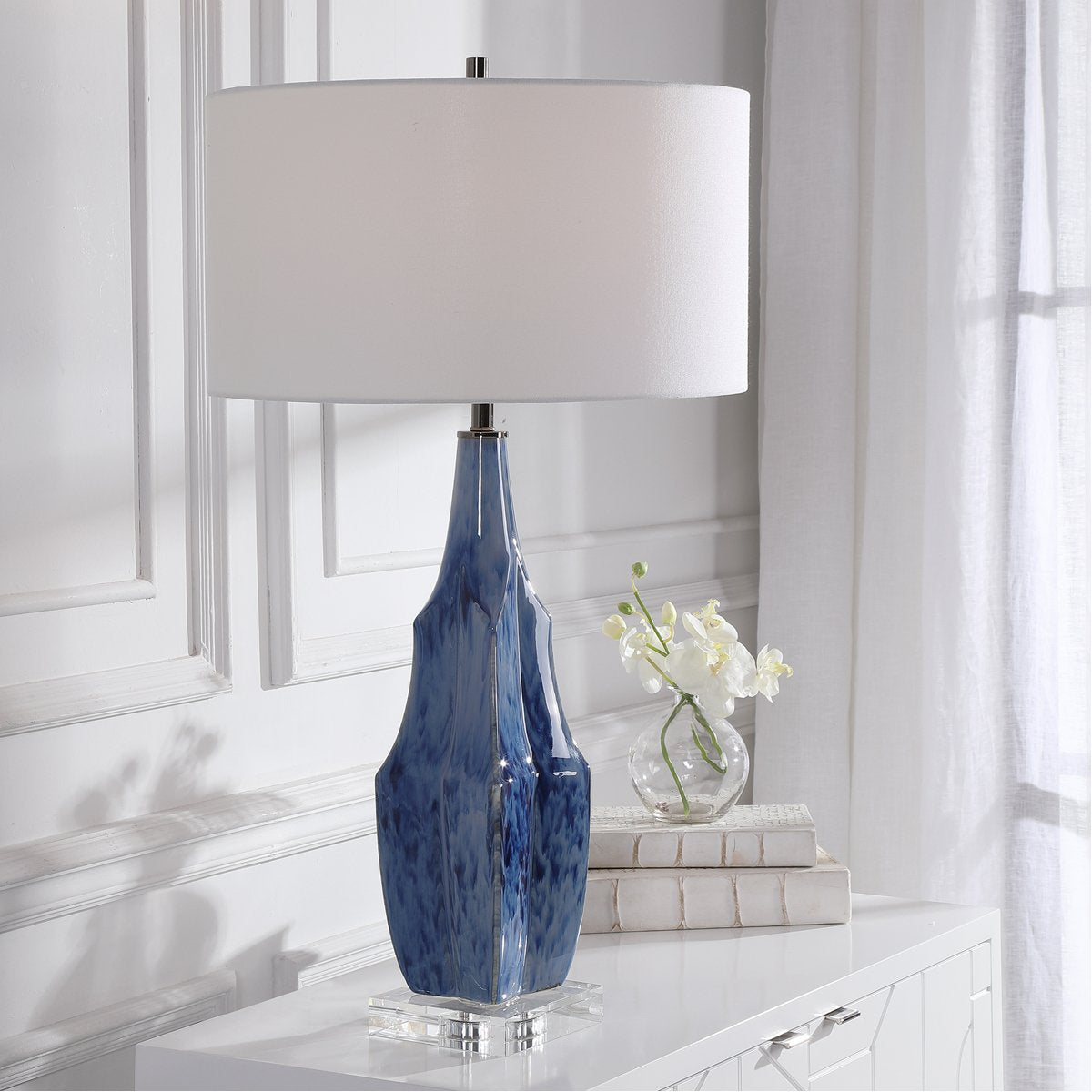 Lampe de table bleue Uttermost Everard